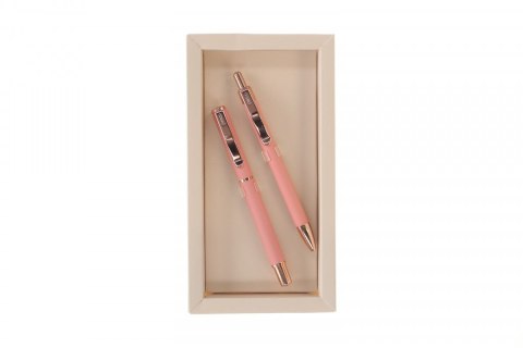 Zestaw piśmienniczy Cresco MASTER różowy pióro+długopis et.GIFT BOX (830034-02) Zestaw piśmienniczy Cresco MASTER różowy pióro+długopis et.GIFT BOX (830034-02)