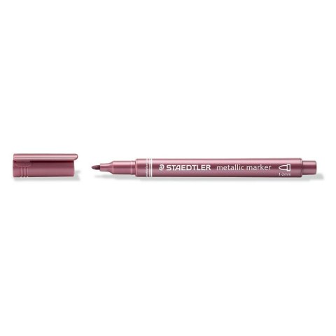Marker permanentny Staedtler metaliczny, czerwone 1,0-2,0mm okrągła końcówka (8323-81) Marker permanentny Staedtler metaliczny, czerwone 1,0-2,0mm okrągła końcówka (8323-81)