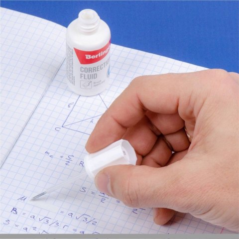 Korektor w płynie (z pędzelkiem) Berlingo 20ml (255110)