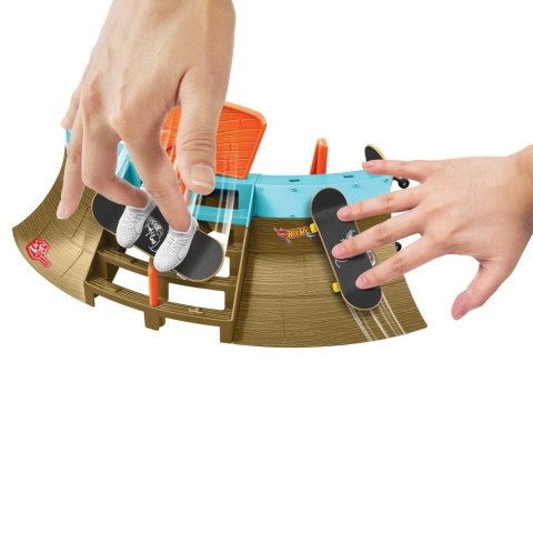 Deskorolka Hot Wheels Skatepark zestaw deskorolka mini + buty (HGT91) Deskorolka Hot Wheels Skatepark zestaw deskorolka mini + buty (HGT91)
